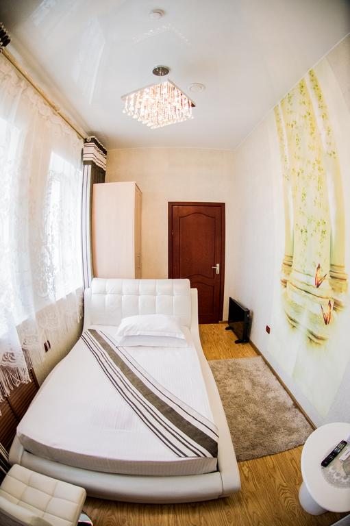 Одноместный (Стандартный одноместный номер с душем) гостиницы Севен, Уссурийск