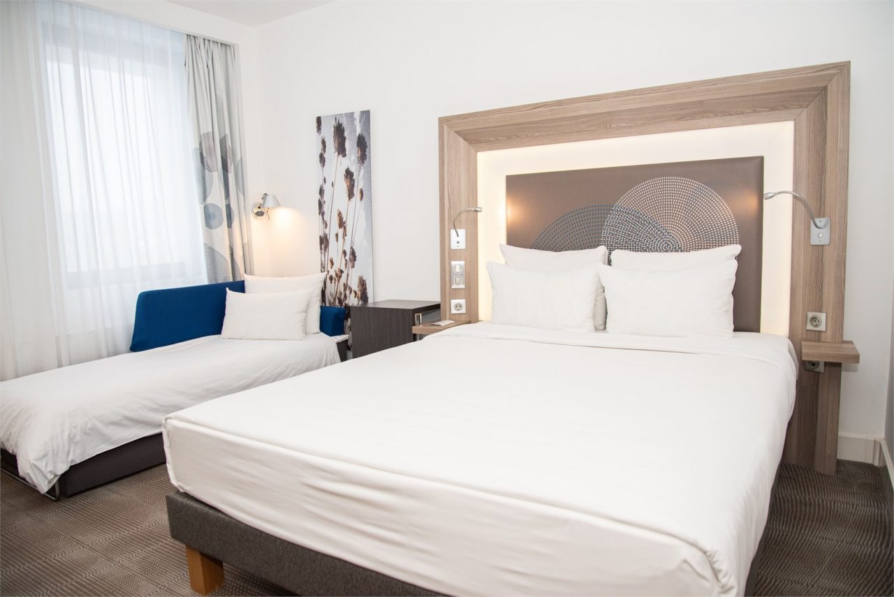 Двухместный (Семейный номер - с двуспальной кроватью и диваном), Отель Novotel Красноярск центр