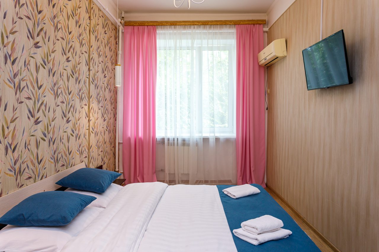 Двухместный (Комфорт двухкомнатный двухместный) гостиницы Звездная, Хабаровск