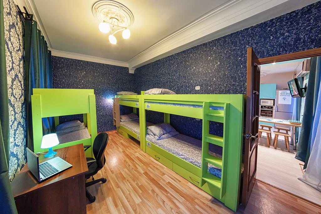 Номер (Спальное место на двухъярусной кровати в общем 6-местном женском номере) гостевого дома Барракуда, Хабаровск