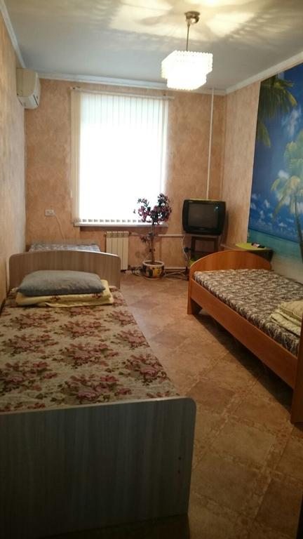 Трехместный (Трехместный номер эконом-класса с общей ванной комнатой) гостевого дома Барракуда, Хабаровск