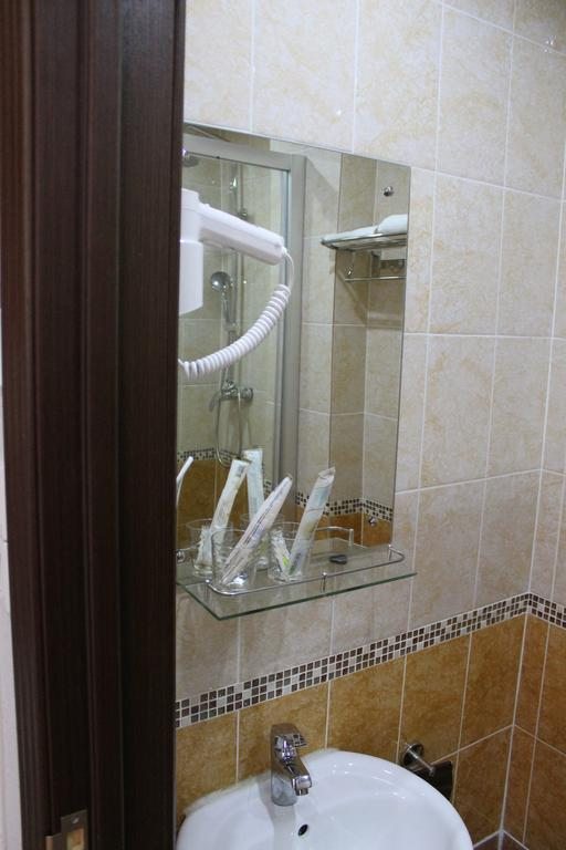 Двухместный (Стандартный двухместный номер с 1 кроватью) отеля Самарканд, Хабаровск