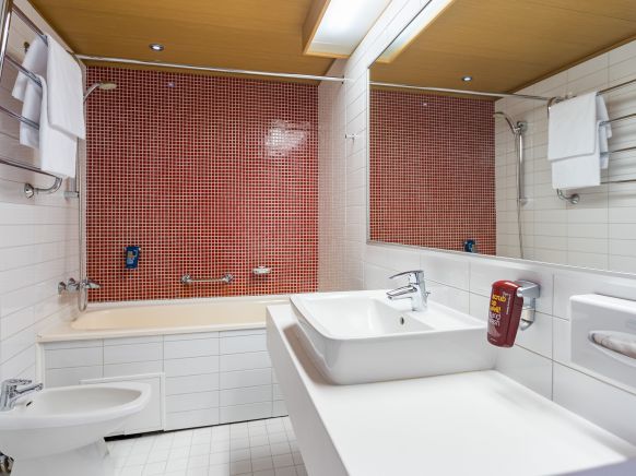 Фотография номера гостиницы Cosmos Saint-Petersburg Pulkovskaya Hotel