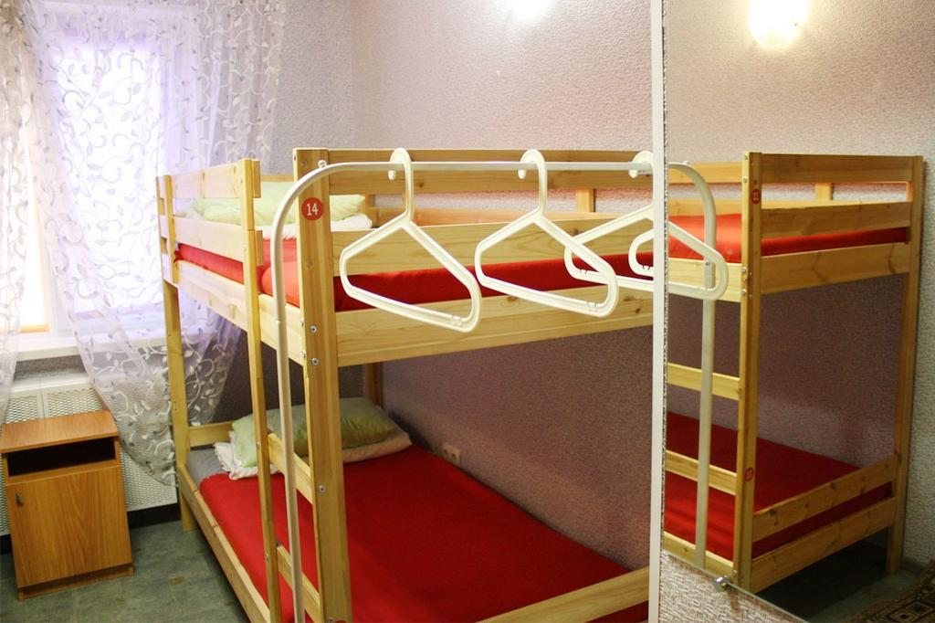 Номер (Кровать в общем 10-местном номере для мужчин) хостела Феникс, Красноярск