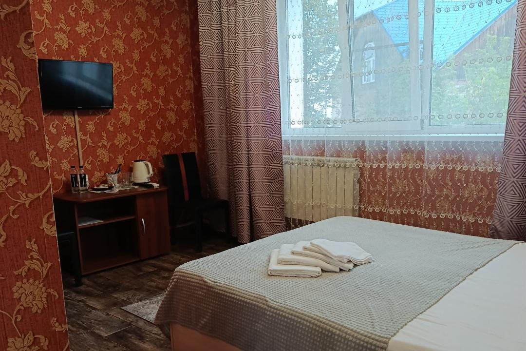 Двухместный (Улучшенный  номер с 1 кроватью с видом на город), Гостиница Сова