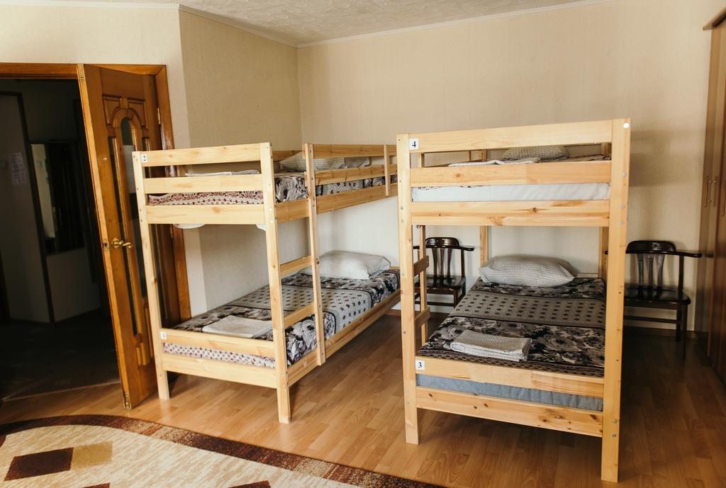 Номер (Спальное место на двухъярусной кровати в общем номере для женщин) хостела Уют, Хабаровск