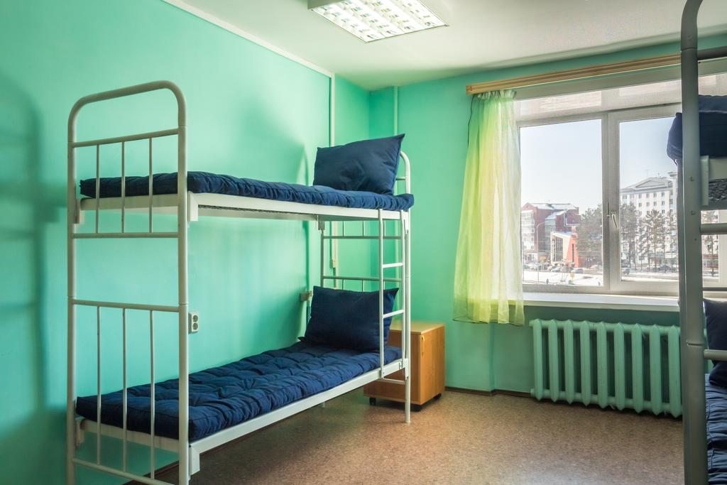 Номер (Спальное место на двухъярусной кровати в общем номере для мужчин и женщин) хостела Как дома, Ангарск