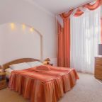 Номер с двуспальной кроватью в гостинице Золотая бухта, Калининград