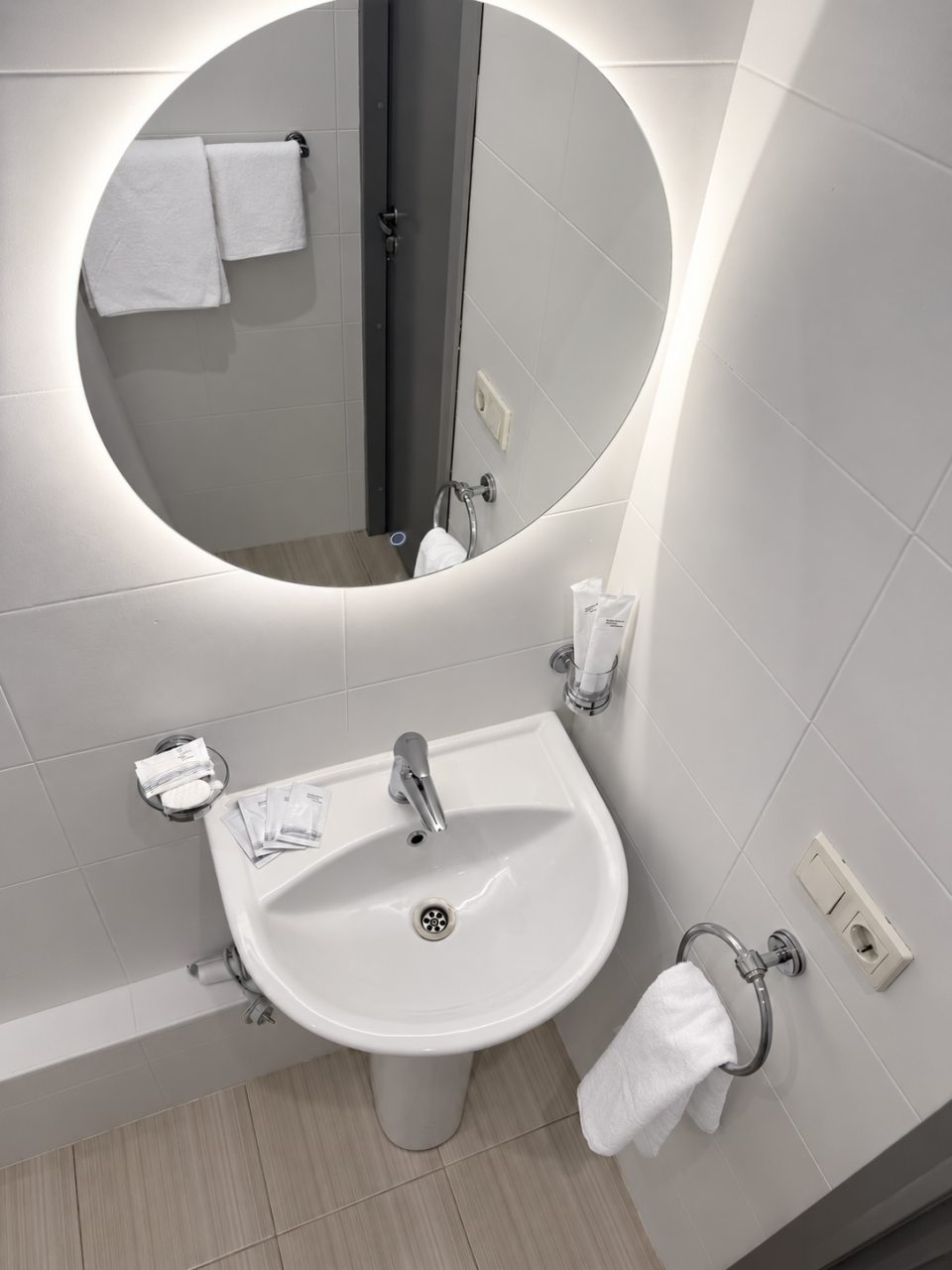 Трёхместный и более (Стандарт +), Гостиница Suite hotel