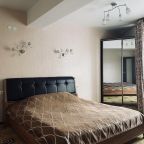 Квартира (Двухкомнатная квартира вблизи ЖД вокзала Иркутск 106), Отель Уютный дом