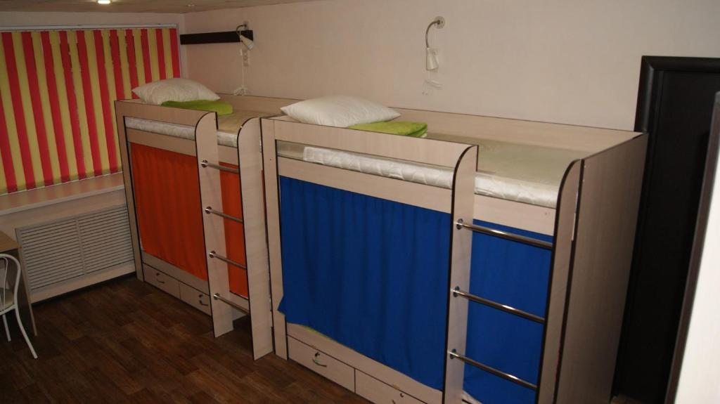 Номер (Кровать в общем 8-местном номере для мужчин и женщин) хостела Foxhole, Новосибирск