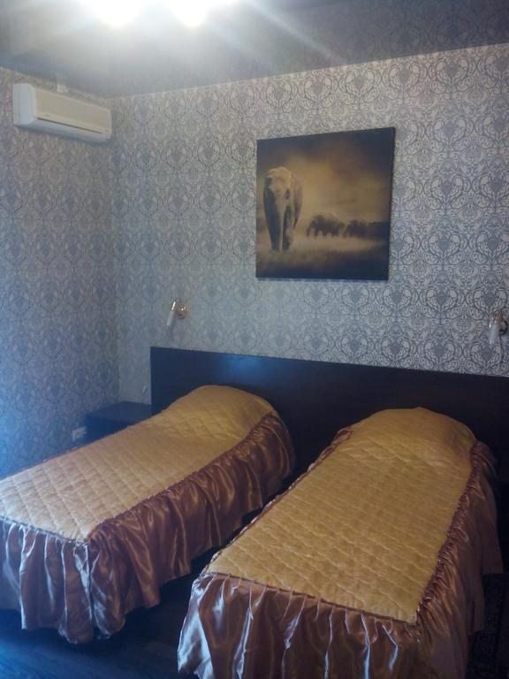 Двухместный (Стандартный двухместный номер с 2 отдельными кроватями) гостиничного комплекса Домино, Новосибирск