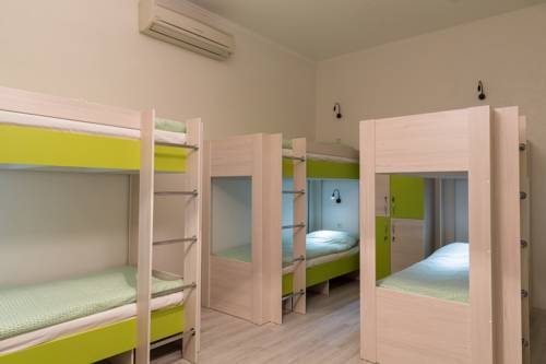 Восьмиместный (Кровать в общем 8-местном номере) хостела Juicy, Новосибирск