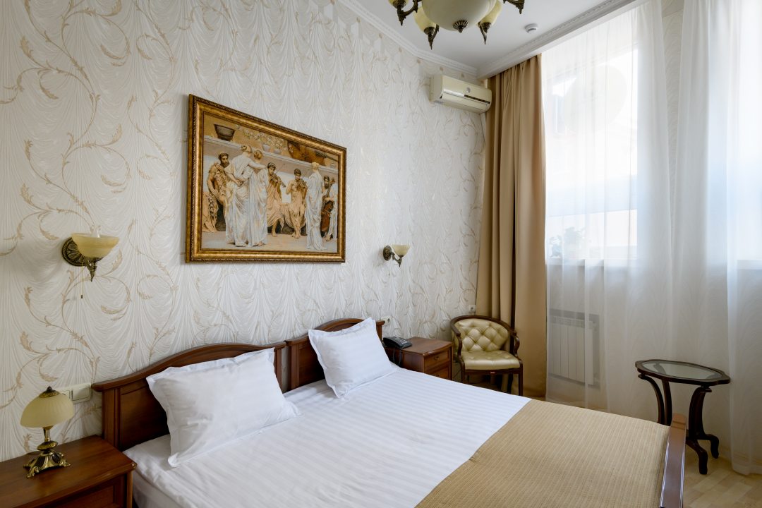 Двухместный (Улучшенный двухместный номер с 1 кроватью или 2 отдельными кроватями) гостиницы Золотое Руно, Новосибирск