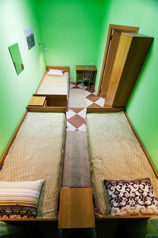 Номер (Кровать в общем номере с 3 кроватями) хостела Альтаир, Новосибирск