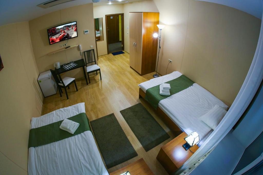 Двухместный (Двухместный номер с 2 отдельными кроватями) отеля Глобус, Новосибирск