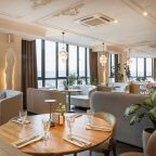 Панорамный ресторан «Reston Сад» на 9 этаже отеля