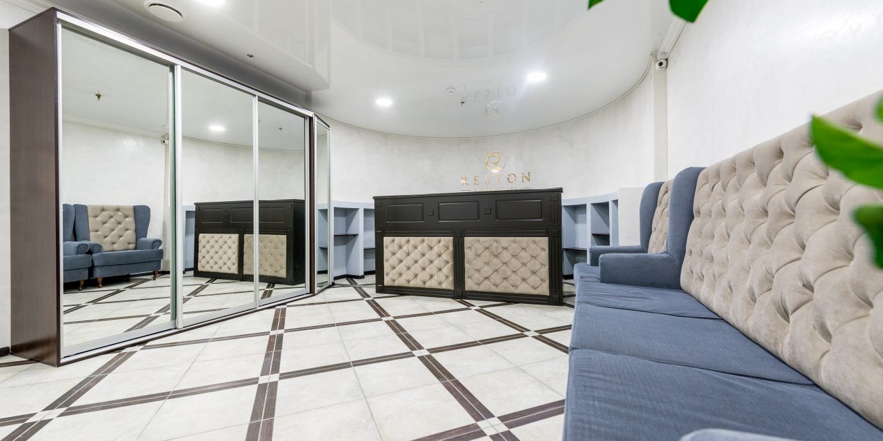 SPA-комплекс включает сауну, хамам и бассейн (с собой возьмите купальник), Reston Hotel & Spa