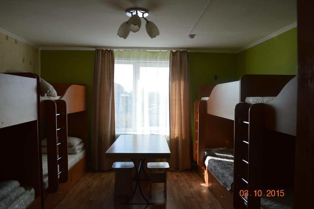 Номер (Кровать в общем номере для мужчин и женщин с 8 кроватями) гостевого дома Кузя, Улан-Удэ
