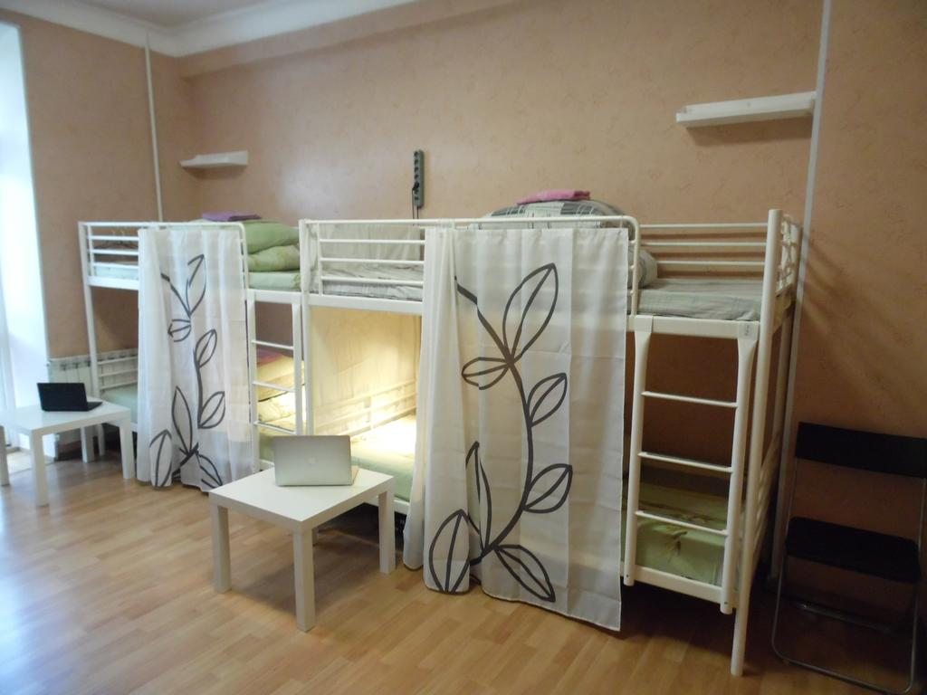 Номер (Кровать в общем 6-местном номере для мужчин и женщин) хостела Омск