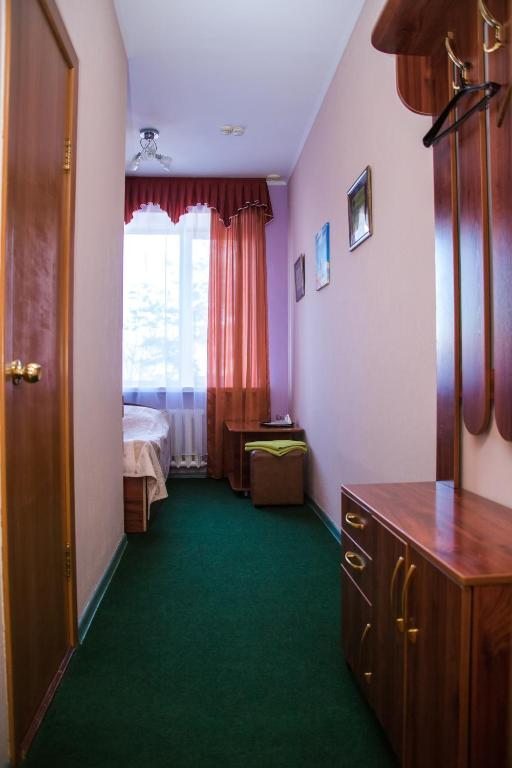 Двухместный (Двухместный номер Делюкс с 1 кроватью) отеля Охотничий Привал, Омск