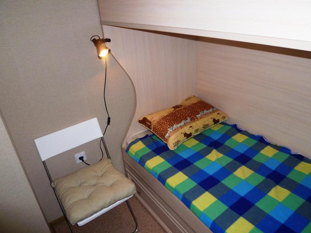 Двухместный (Двухместный номер с основными удобствами и 1 кроватью) хостела 8 floor, Томск