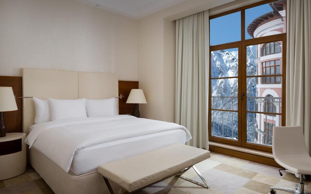 Двухместный (Стандартный двухместный номер с 1 кроватью и видом на горы) курортного отеля Novotel Congress Красная Поляна, Эсто-Садок