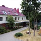 Своя ухоженная территория, Гостиница Каркушин Дом