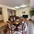 Апартаменты (KOMFORT), Гостиница Каркушин Дом