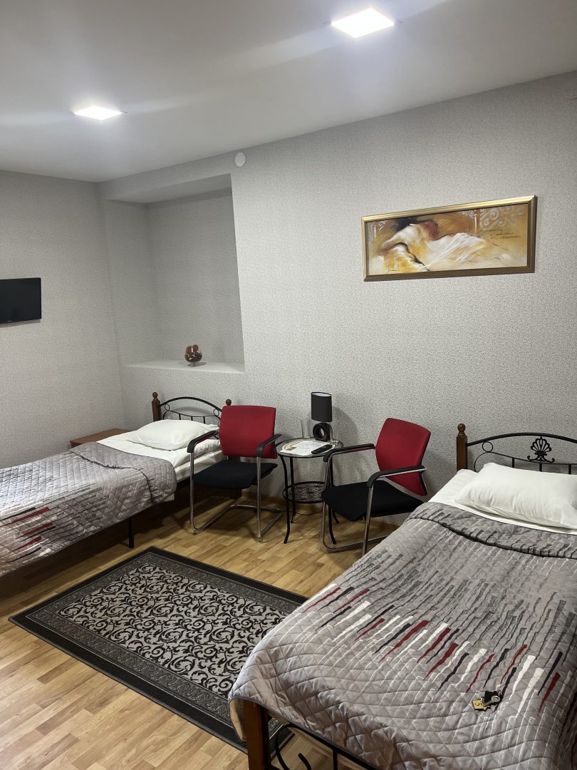 Двухместный (Бюджетный двухместный номер с 2 отдельными кроватями) отеля На Великой, Псков