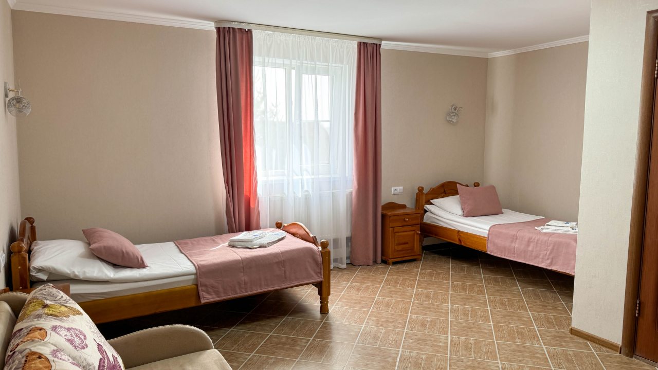 Двухместный (Улучшенный двухместный номер) отеля Амфора, Вязьма