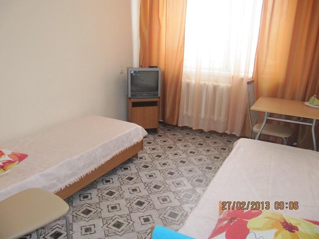 Четырехместный (Кровать в общем 6-местном номере для мужчин и женщин) отеля Аэроотель, Богашево