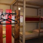 Двух ярусные кровати в уютном номере