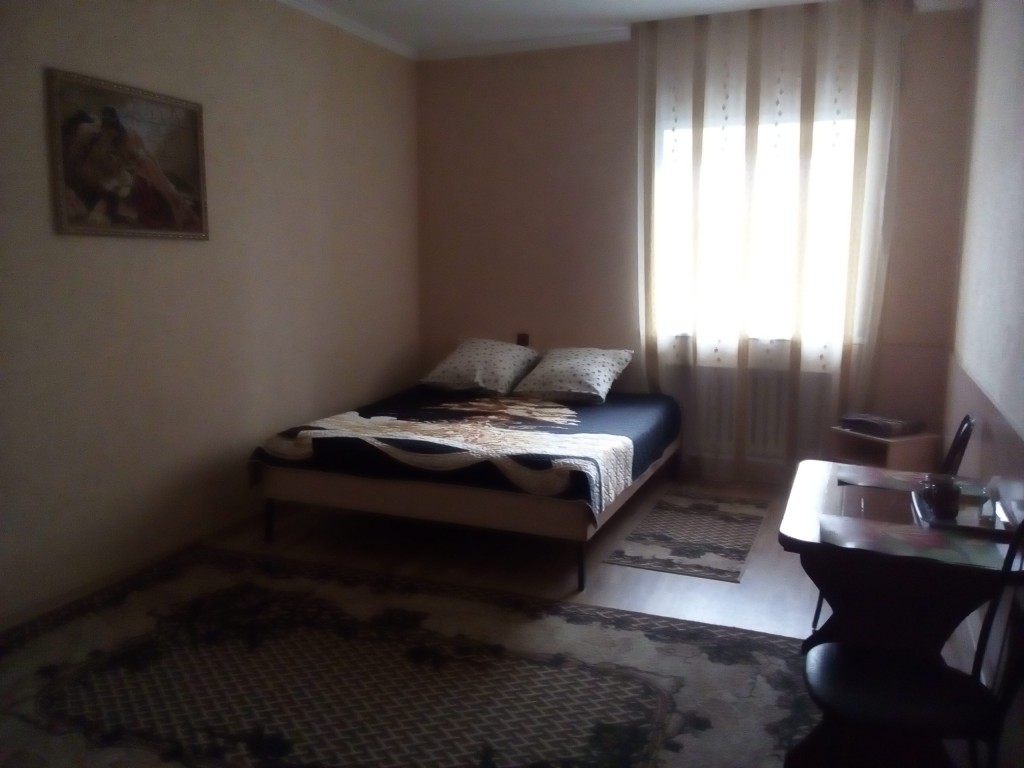 Полулюкс (№310, 407,409-411) гостиницы Виктория, Барнаул
