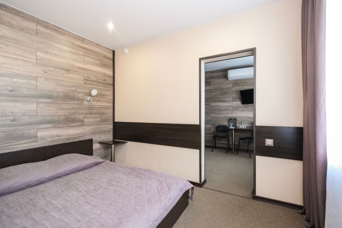 Трёхместный и более (Стандарт двухкомнатный), Гостиница Центральная