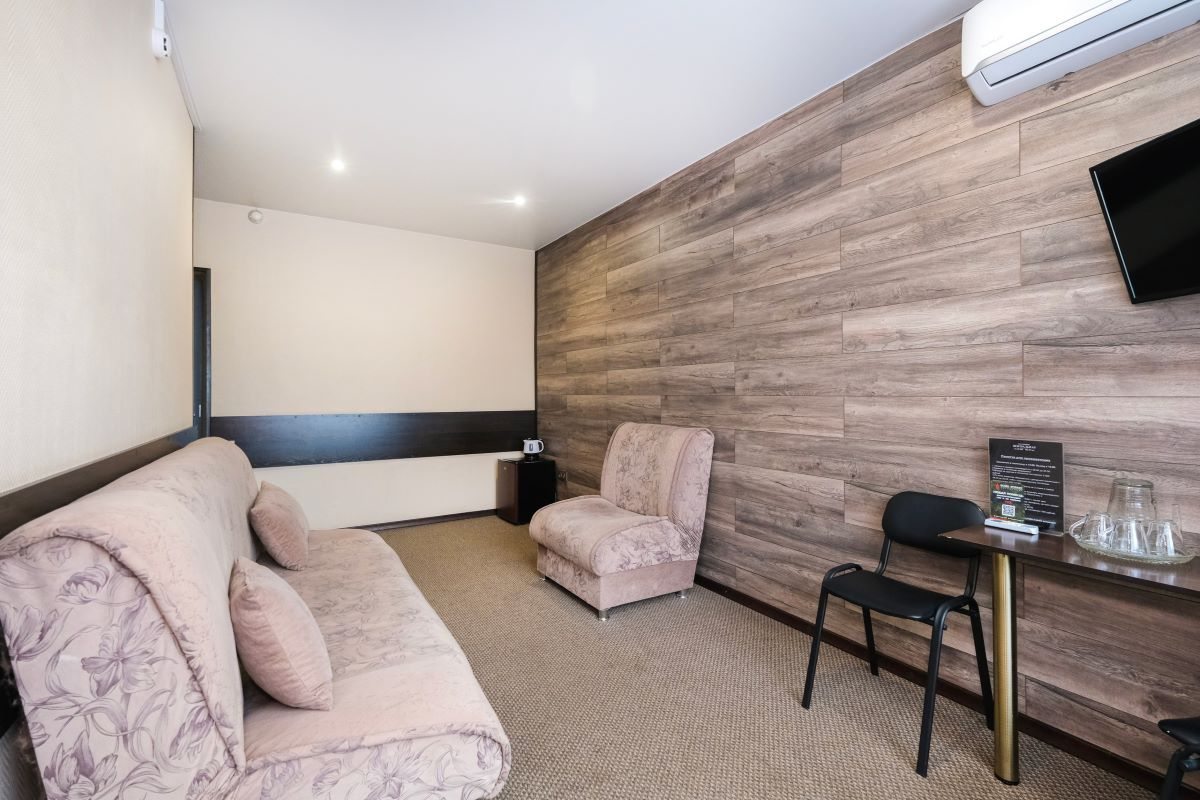 Трёхместный и более (Стандарт двухкомнатный), Гостиница Центральная