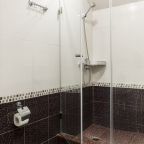 Ванная комната в семейном номере комфорт