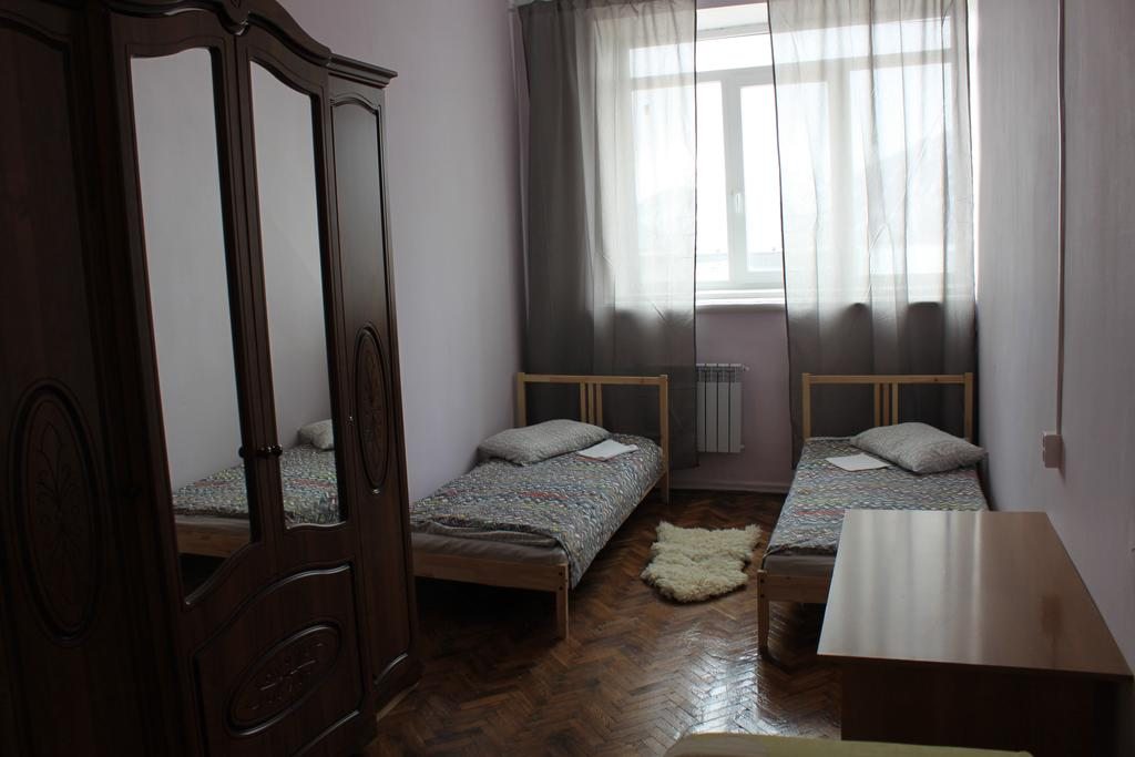 Номер (Односпальная кровать в общем номере) хостела Kirovsk.red, Кировск (Мурманская область)