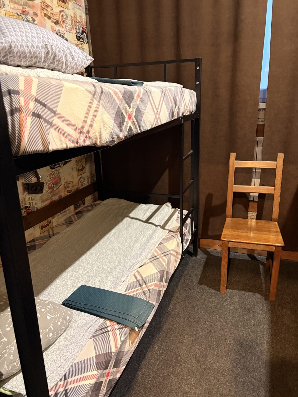 Апартаменты (Апартаменты с 2 спальнями - Лабораторная д.4), Хостел Kirovsk.red