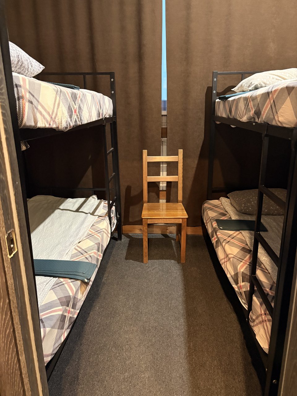 Апартаменты (Апартаменты с 2 спальнями - Лабораторная д.4), Хостел Kirovsk.red