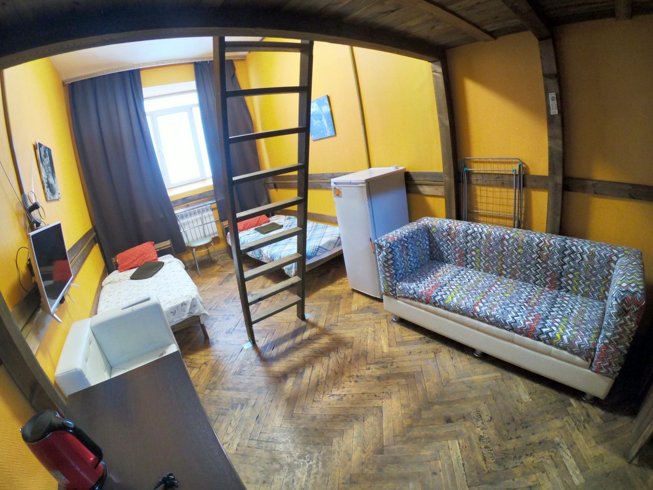 Номер (Номер 4х местный с верхним ярусом), Хостел Kirovsk.red
