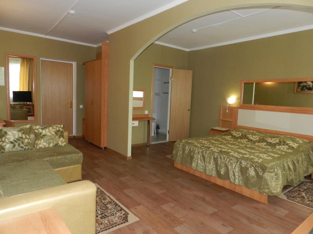 Сьюит (Полулюкс) гостиницы Катальпа, Волгодонск