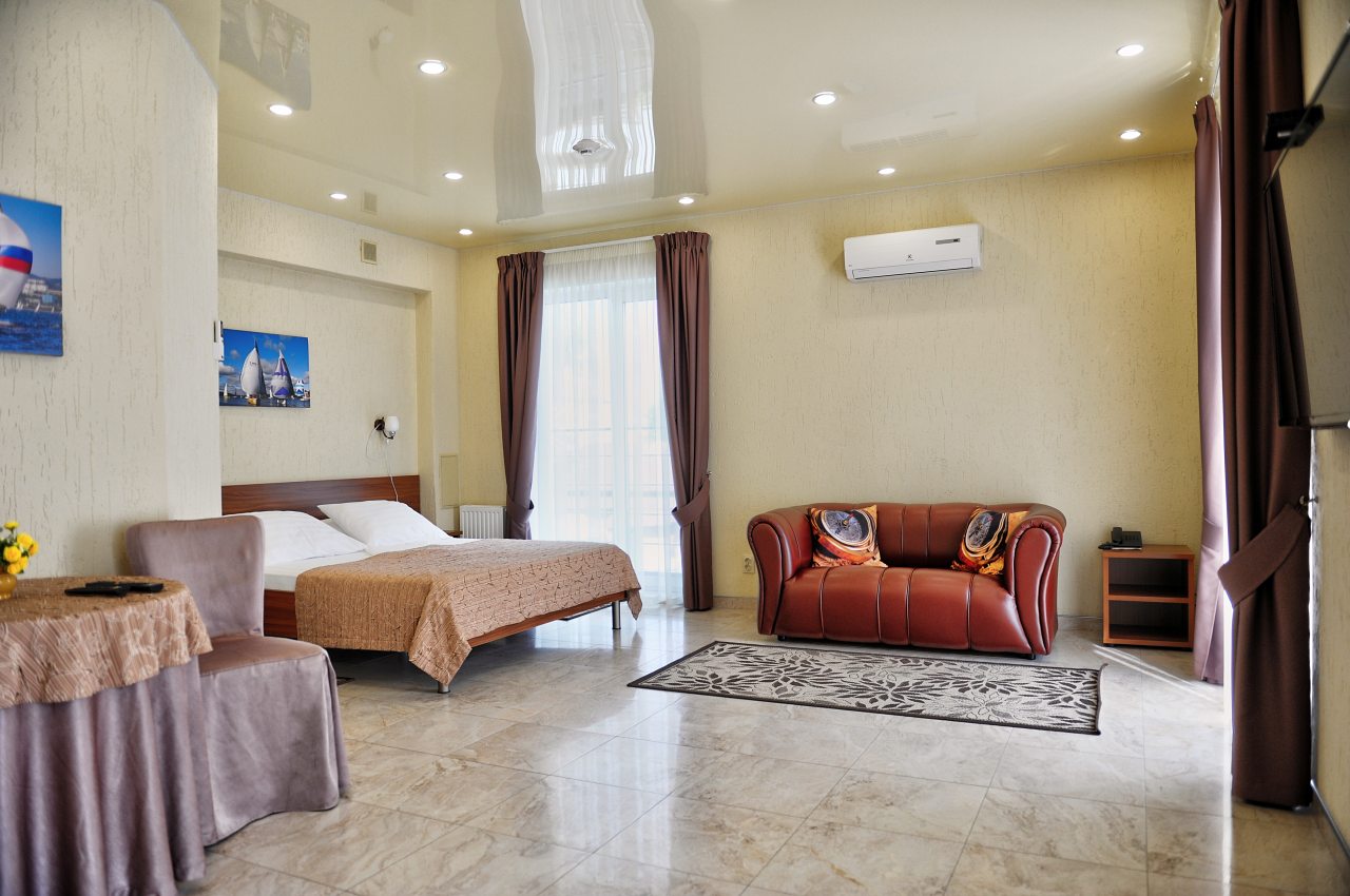 Люкс, Авторский отель Регата