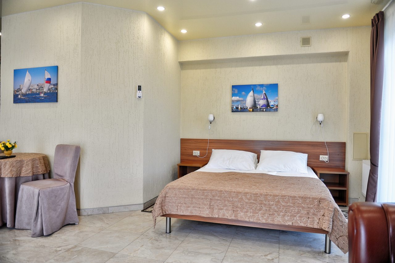 Люкс, Авторский отель Регата