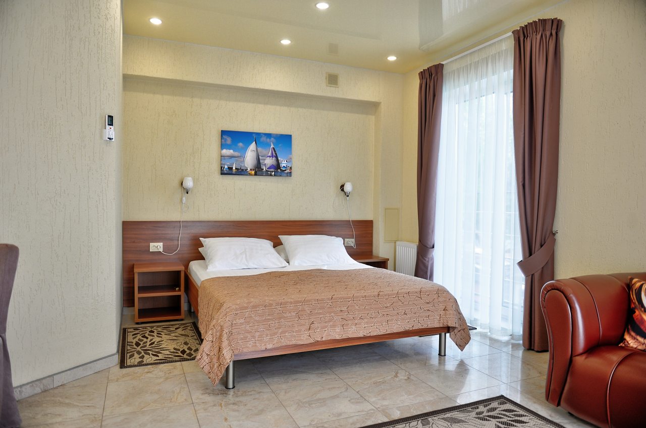 Люкс, Авторский отель Регата