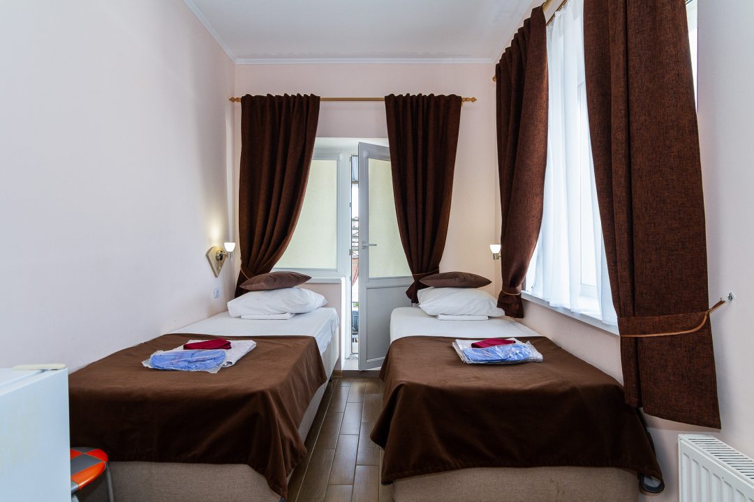 Двухместный (Номер с 2 отдельными кроватями) мини-отеля Sari-Yal, Приморско-Ахтарск