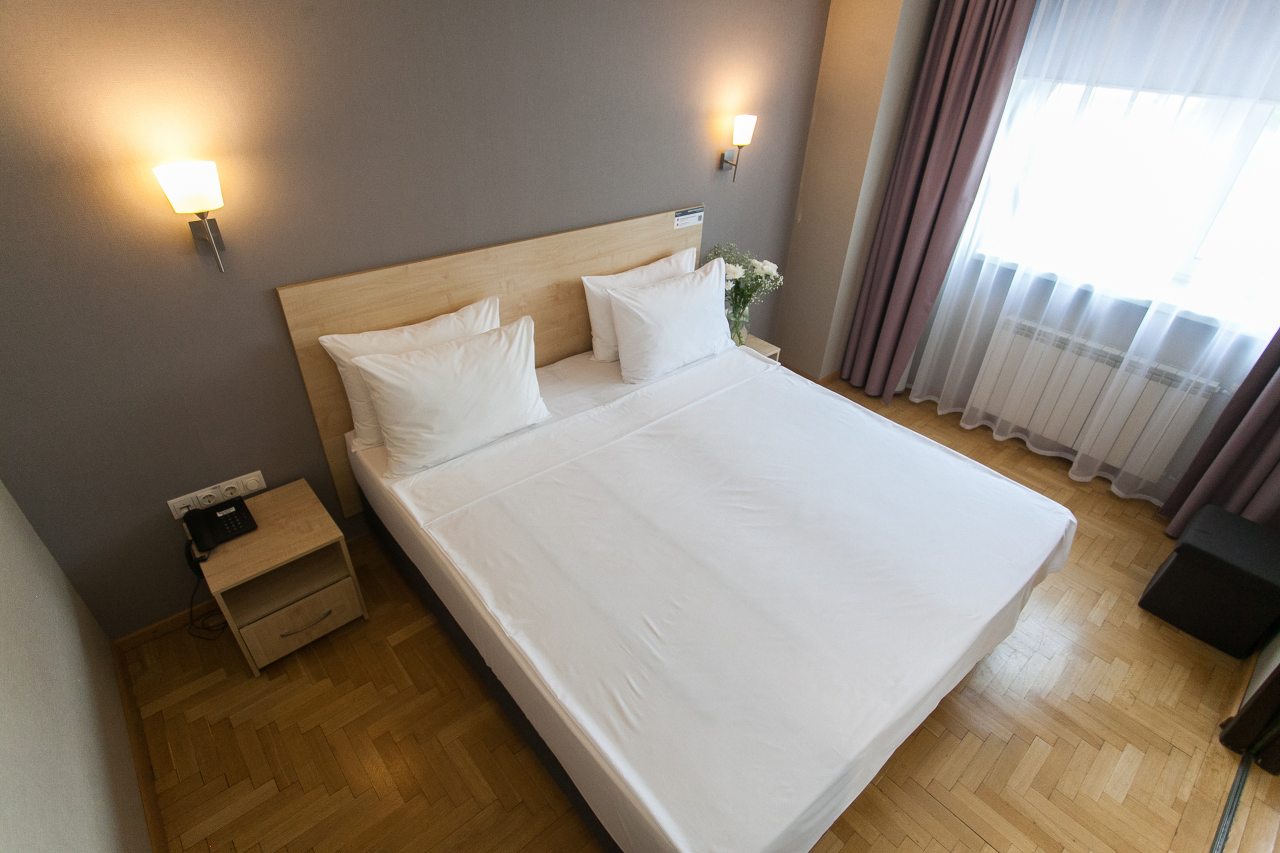 Люкс (Suite Double bed), АЗИМУТ Отель Новосибирск