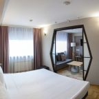 Люкс (Suite Double bed), АЗИМУТ Отель Новосибирск