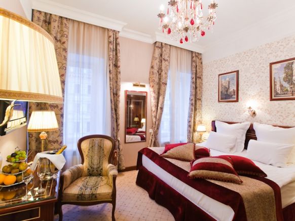 Фотография номера гостиницы Золотой треугольник