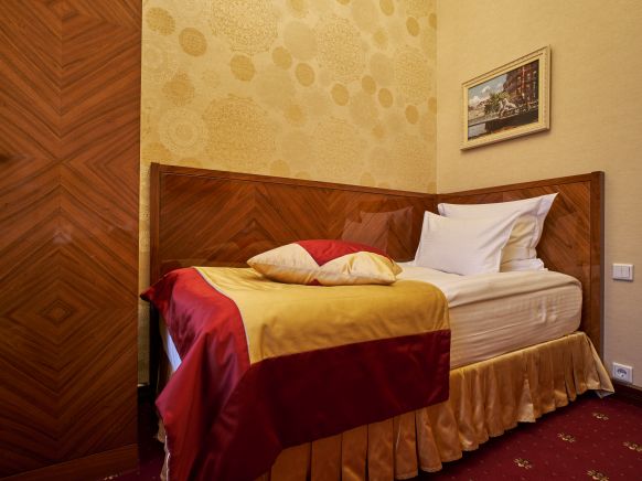 Фотография номера гостиницы Золотой треугольник